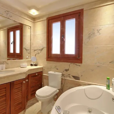 Figareto * Corfu (city)